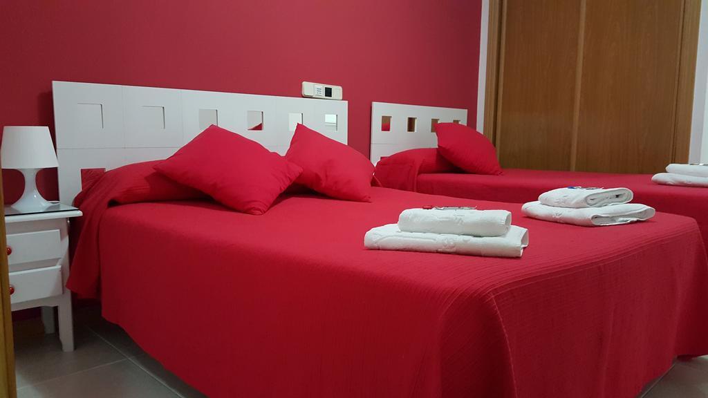 Hostal El Parque Сан-Мартин-де-ла-Вега Экстерьер фото