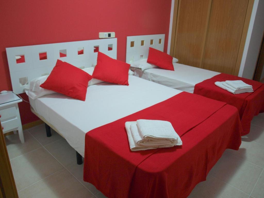 Hostal El Parque Сан-Мартин-де-ла-Вега Экстерьер фото