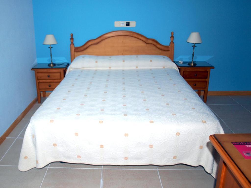 Hostal El Parque Сан-Мартин-де-ла-Вега Экстерьер фото