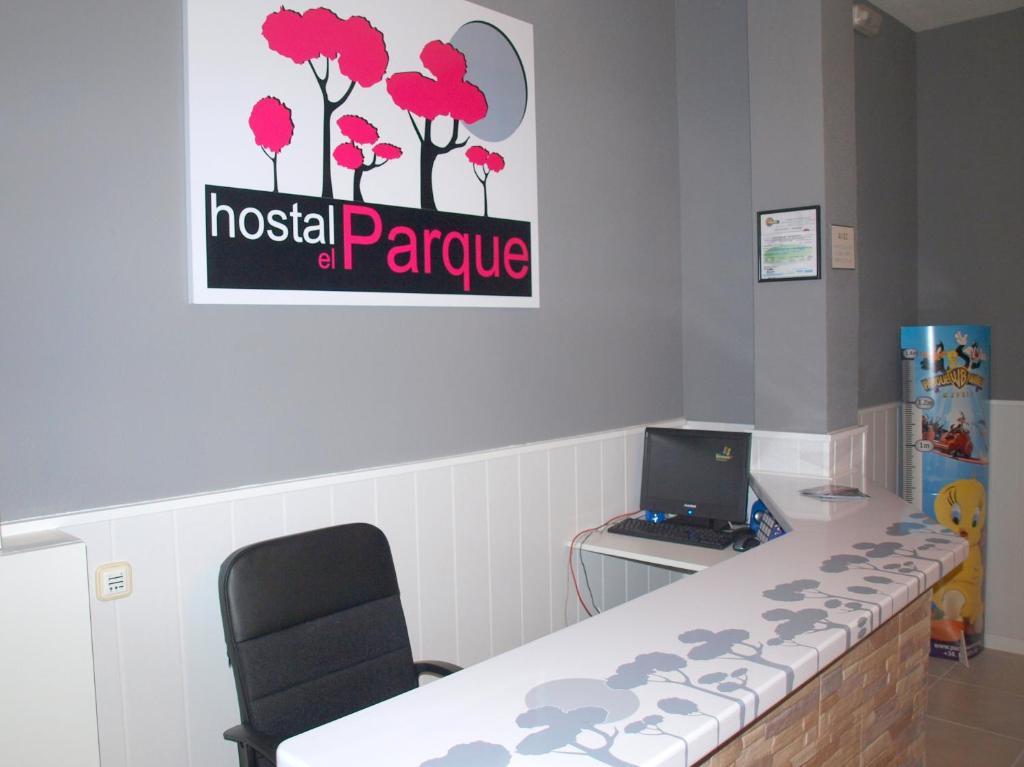 Hostal El Parque Сан-Мартин-де-ла-Вега Экстерьер фото